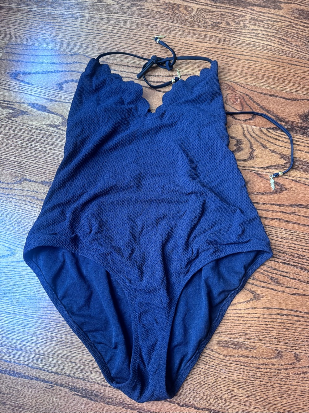 Jessica Simpson Flattering Under the Sea Scalloped Swimsuit gold & Navy Blue XL - Picture 3 of 6
